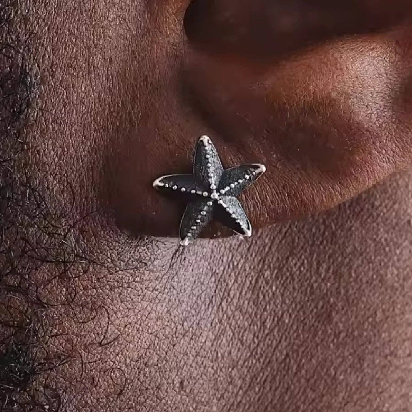 Coppertist.wu - Starfish Earrings: Oxidized Silver