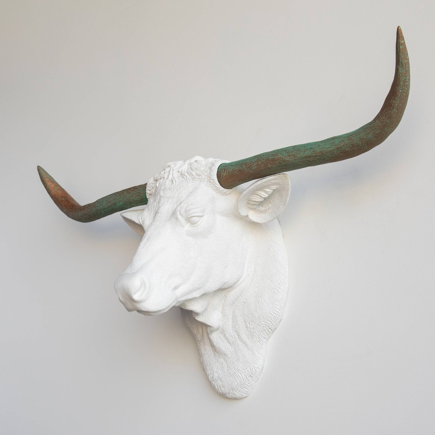 Near and Deer - Faux Texas Longhorn Head Wall Mount: Black/Gold