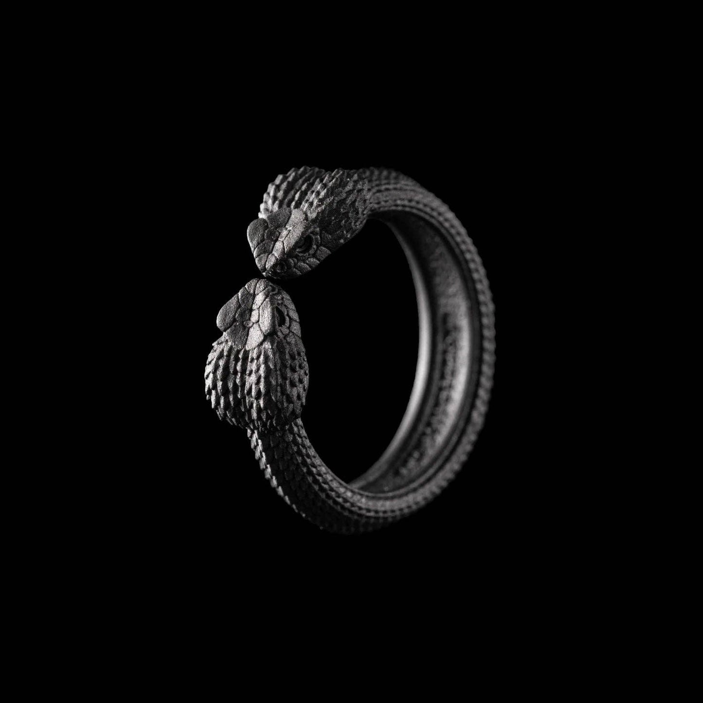 Amphisbaena Ring: Black / 9