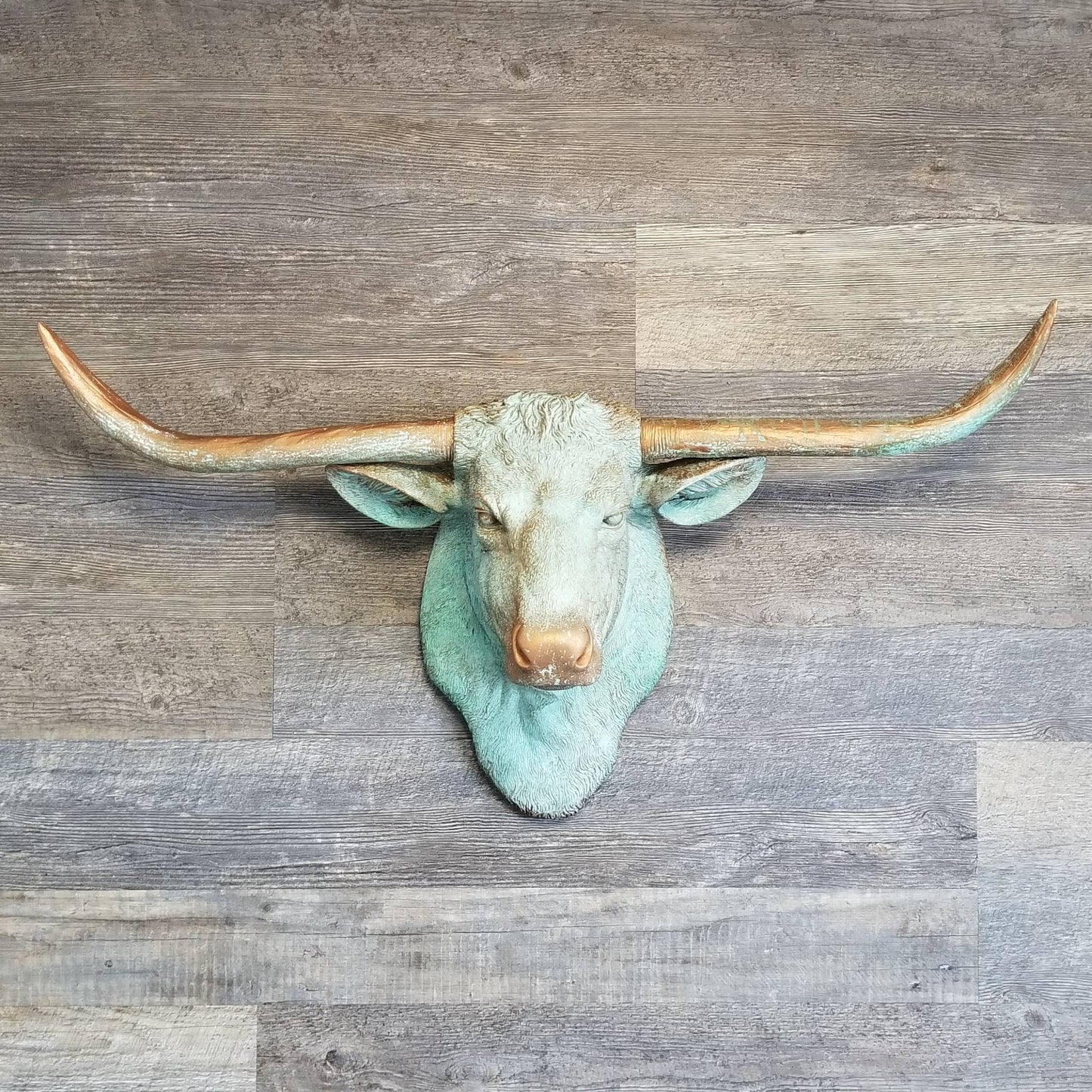 Near and Deer - Faux Texas Longhorn Head Wall Mount: Black/Gold