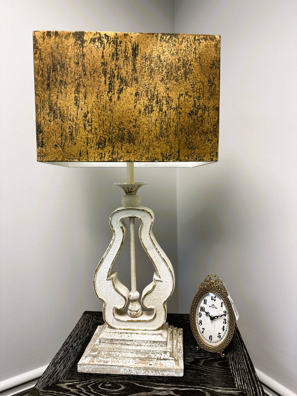 DISTRESSED WOOD TABLE LAMP WITH METAL SHADE