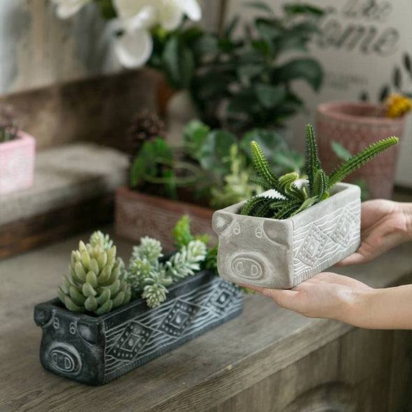 CEMENT PIG PLANTER: Small / Pink