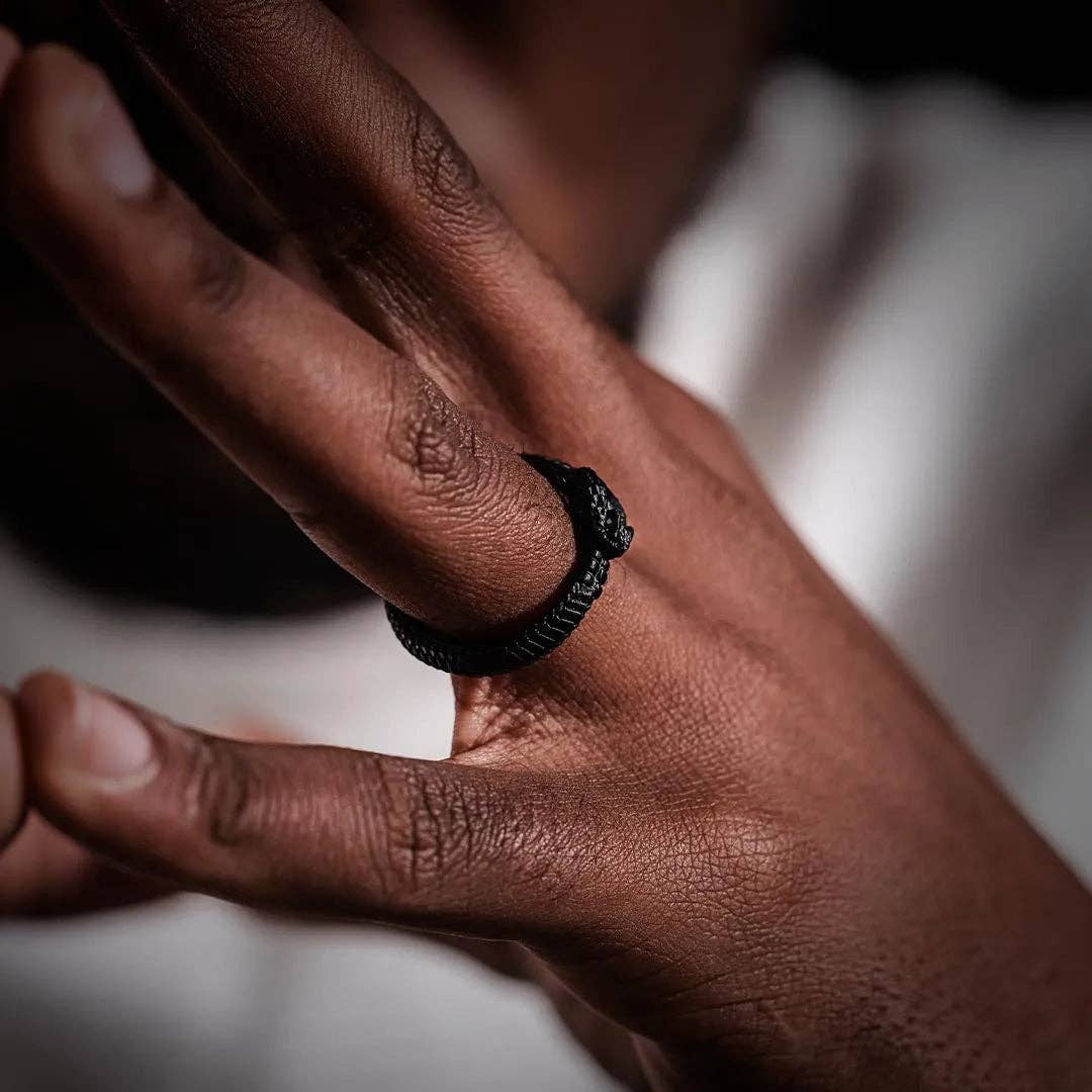 Ouroboros Ring: Black / #11