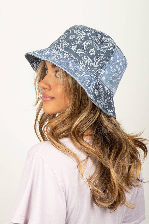 Paisley patchwork Bucket Hat: Blue