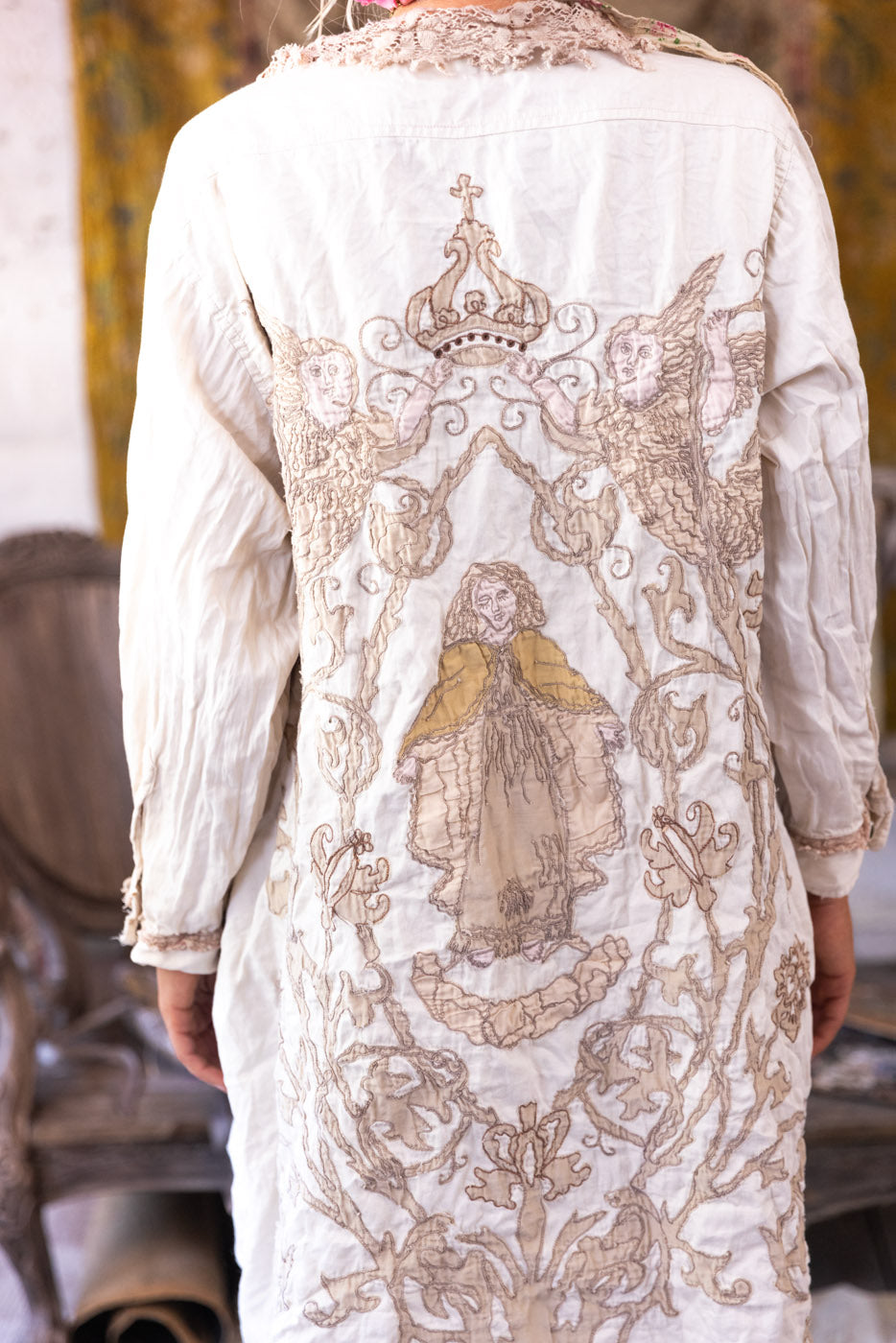 EMBROIDERED LEOLA COAT