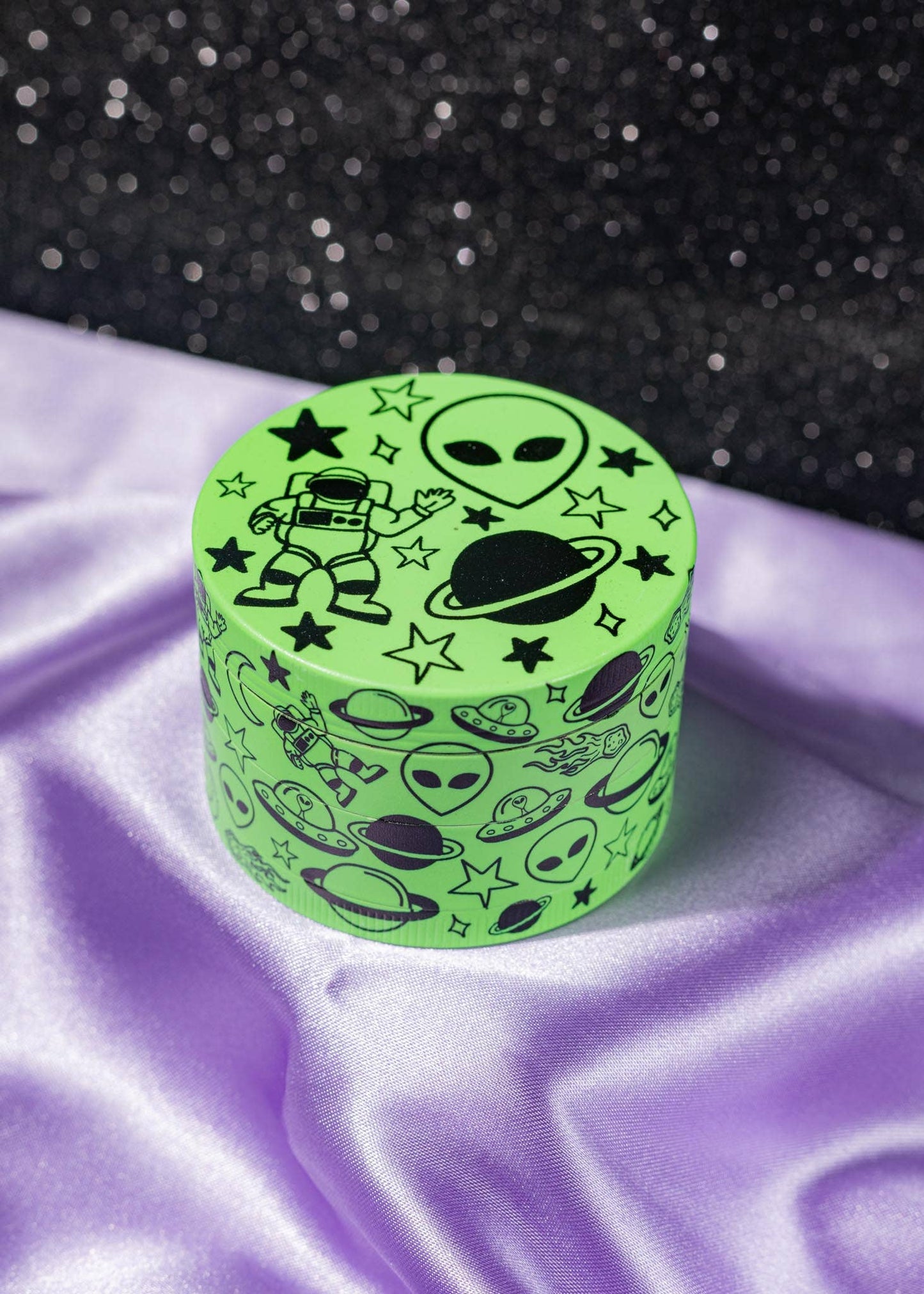 SPACE DOODLE GRINDER (glow in the dark)