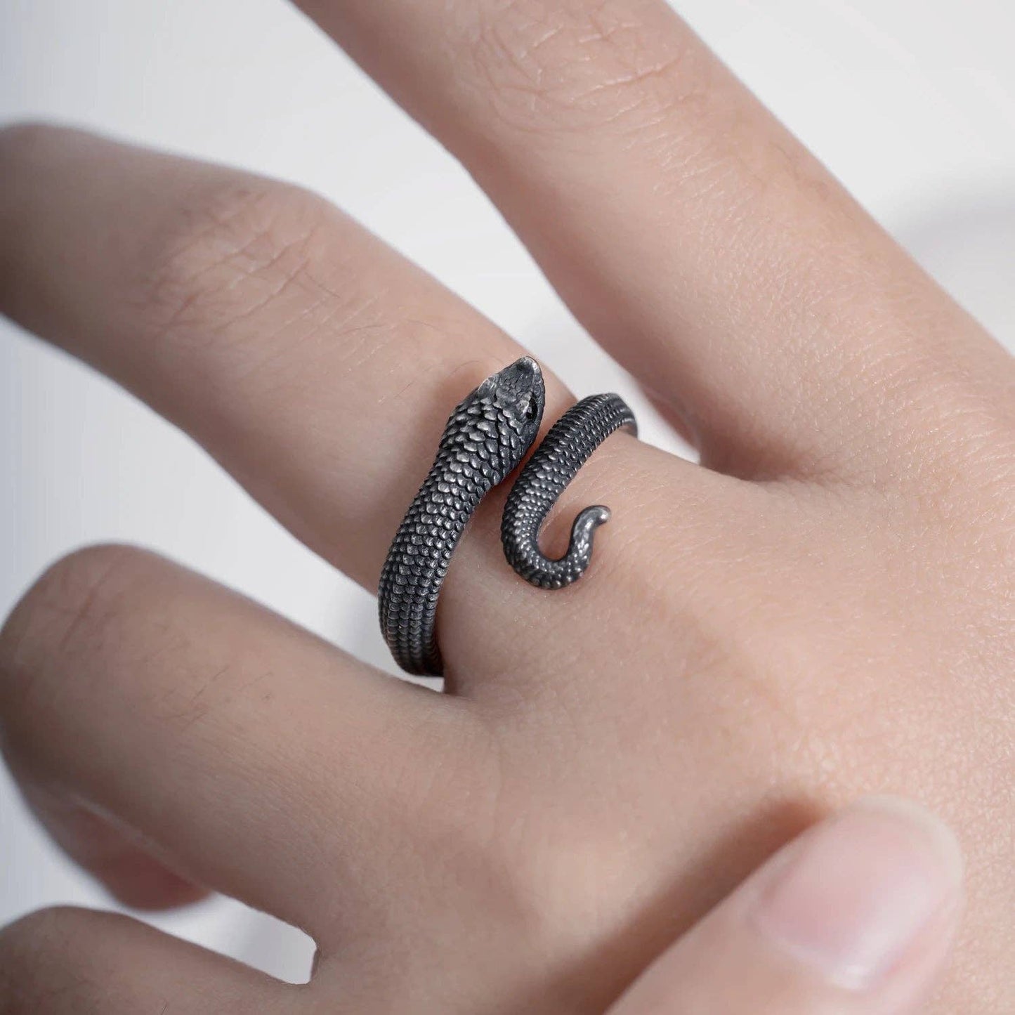 Hognose Snake Ring: Oxidized Silver / 10