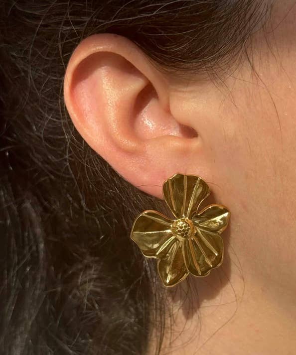 HoopLa Style - Flower Stud Earring- Stainless Steel 14K Gold: Yellow Gold