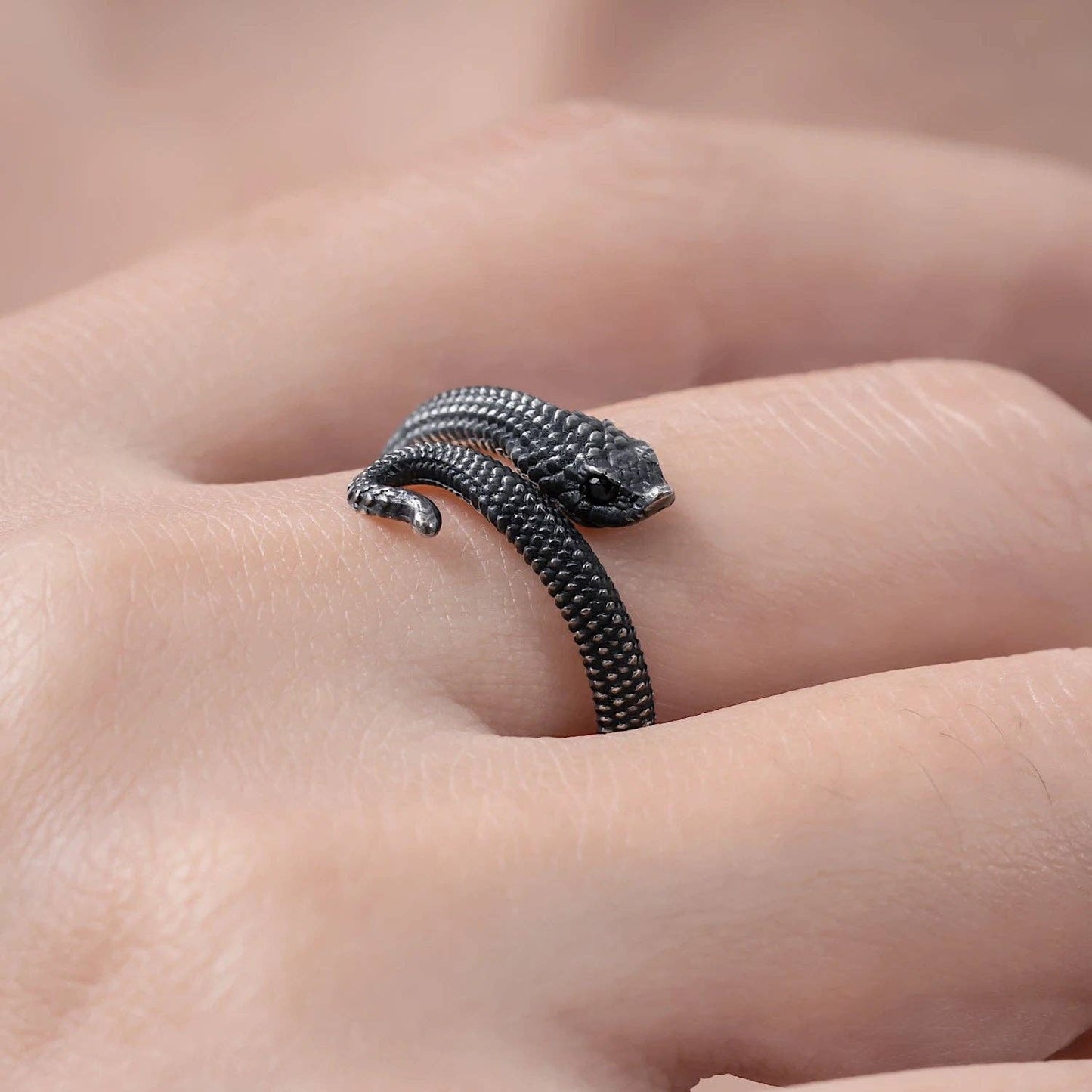 Hognose Snake Ring: Oxidized Silver / 10