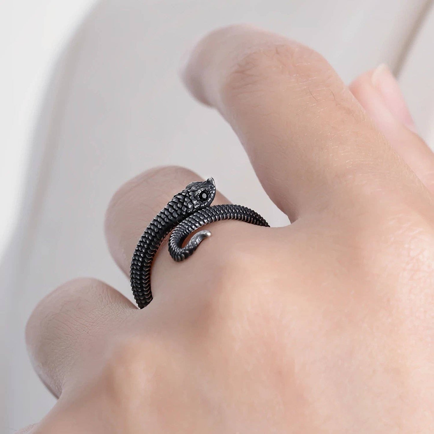 Hognose Snake Ring: Oxidized Silver / 10