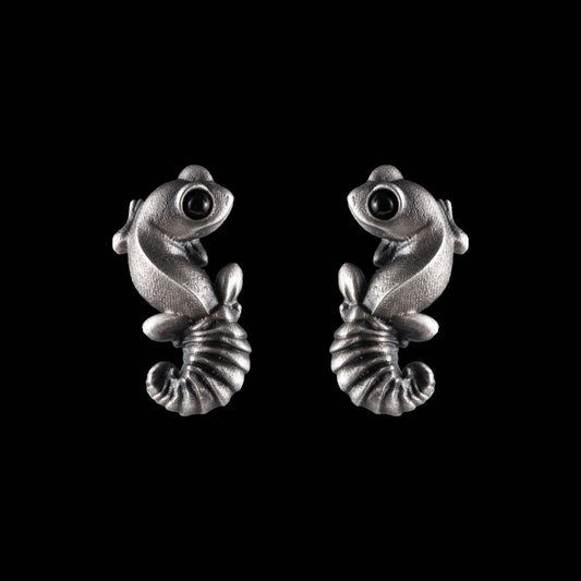 Coppertist.wu - Knob Tail Gecko Earrings: Oxidized Silver