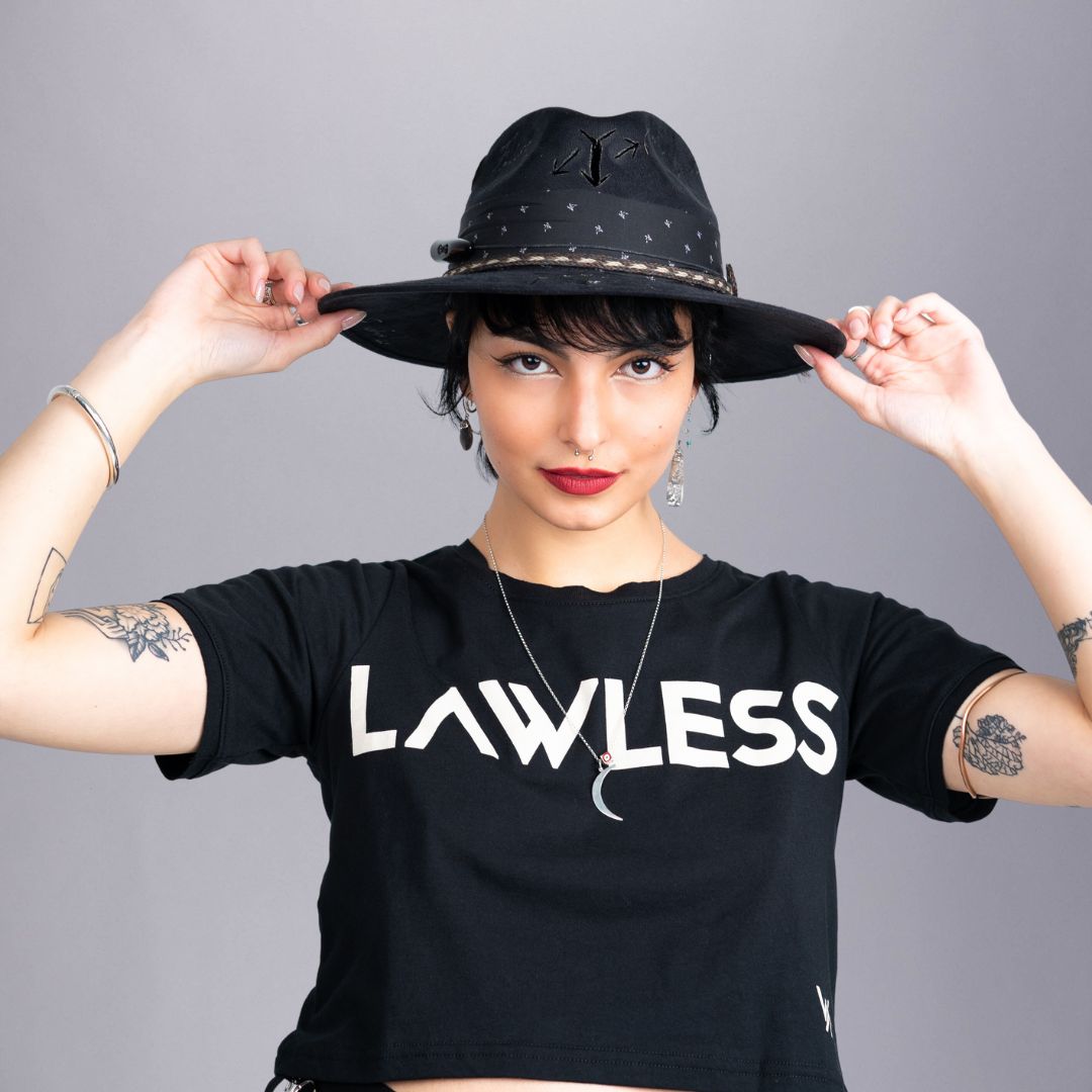 LAWLESS WOMEN'S CROP TOP